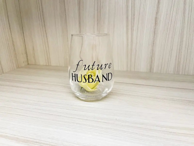 Large Standard Engagement Gift Box for Generous Gifting