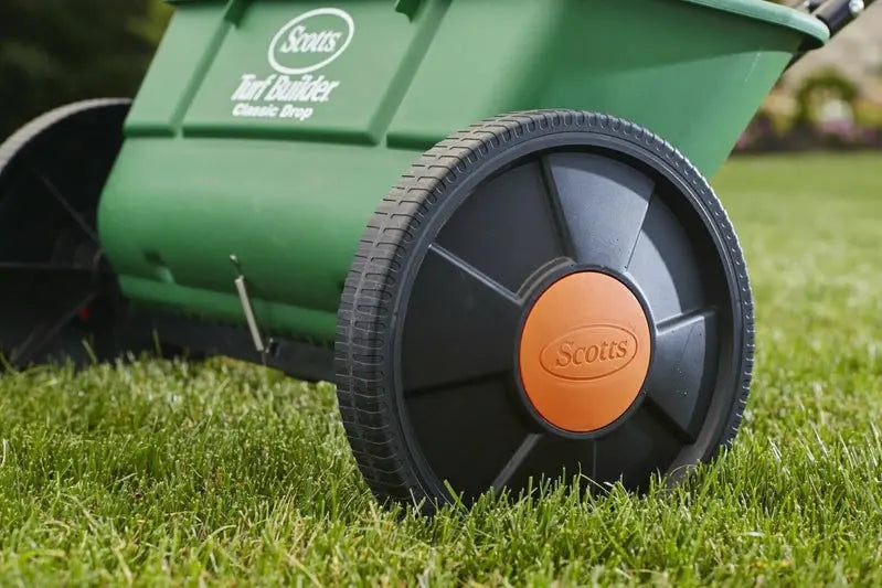 Scotts Turf Builder Classic Drop Spreader – Precise Manual Broadcast for Seed & Fertilizer