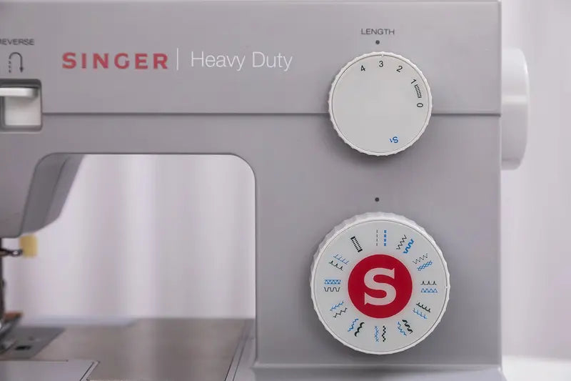 SINGER Heavy Duty 4423 Mechanical Sewing Machine – 23 Built-in Stitches