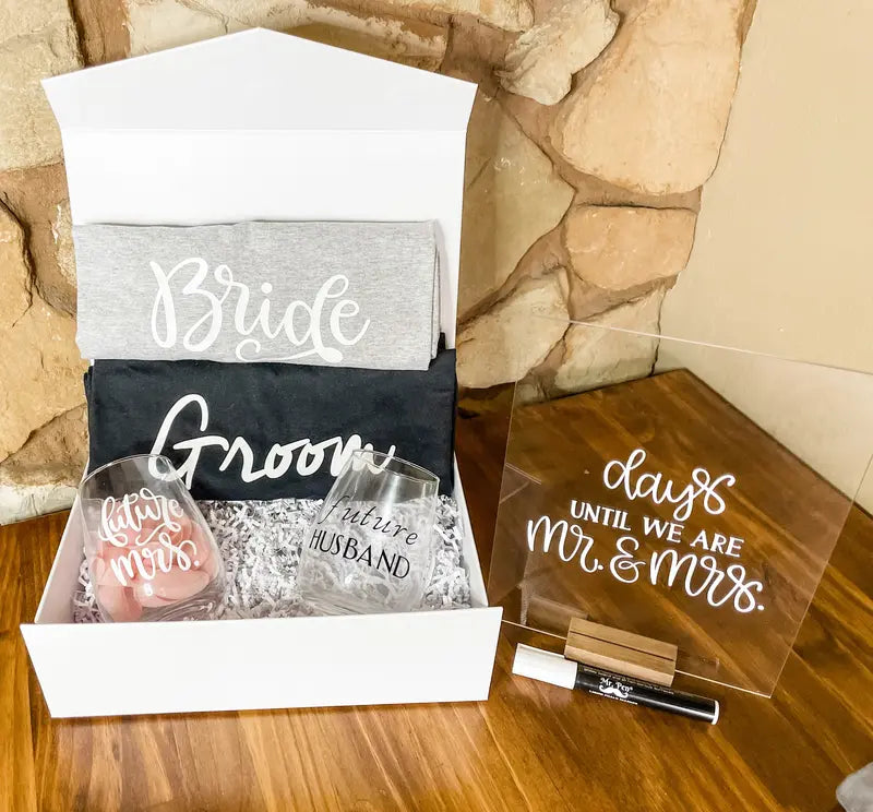 Large Standard Engagement Gift Box for Generous Gifting