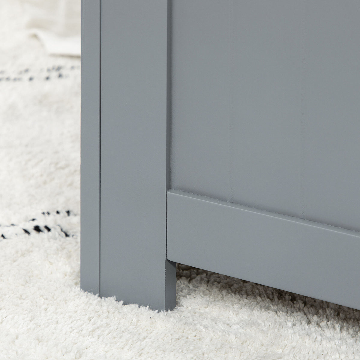 HOMCOM Sitzbank mit Stauraum im Landhausstil, inkl. Sicherheitsscharniere, Truhe, 81 cm x 40 cm x 46 cm, Hellgrau