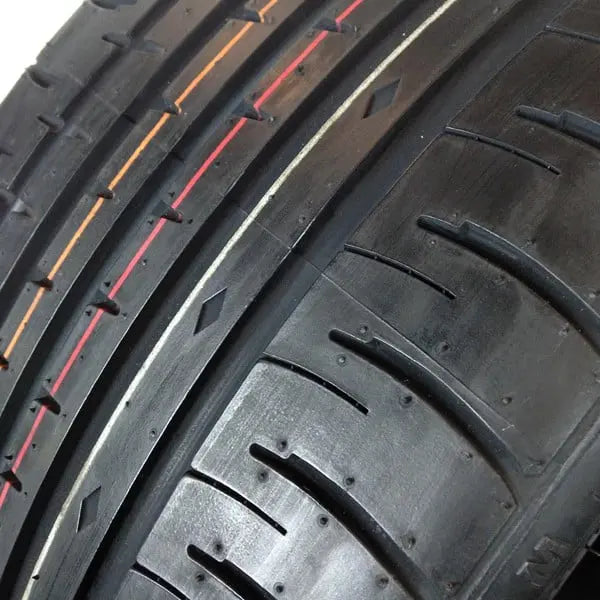 Set of 4 1200030660 Ultra-High-Performance Tires – 275/25ZR20 91Y, 20-Inch All-Season Option