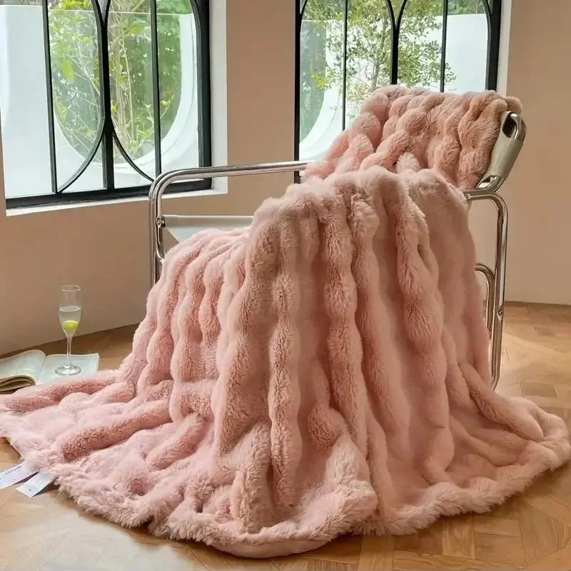 Reversible Textured Throw Blanket – Dual-Sided Bubble-Knit Design