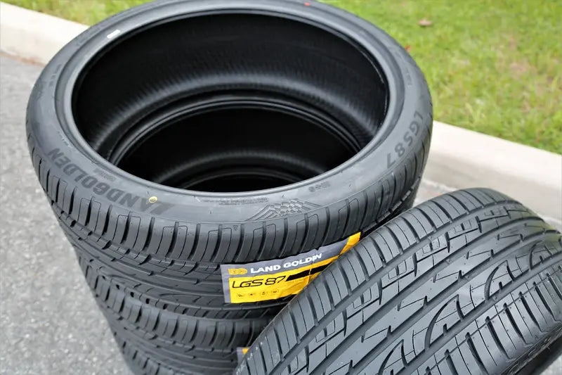 Set of 4 x 275/40R20 ZR 106W XL Full-Season Performance Tires – Robust All-Weather Capability for Performance SUVs and Crossovers